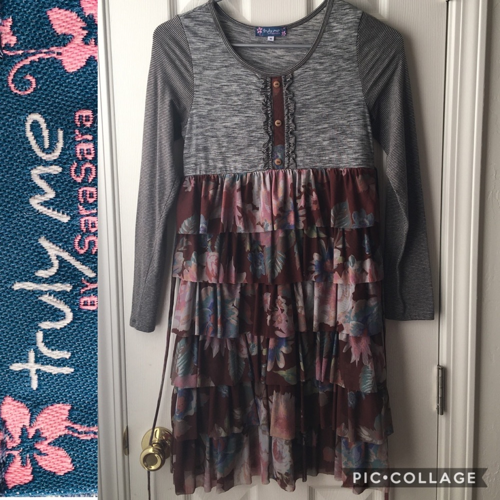 Truly Me long sleeve floral knit dress NWOT
